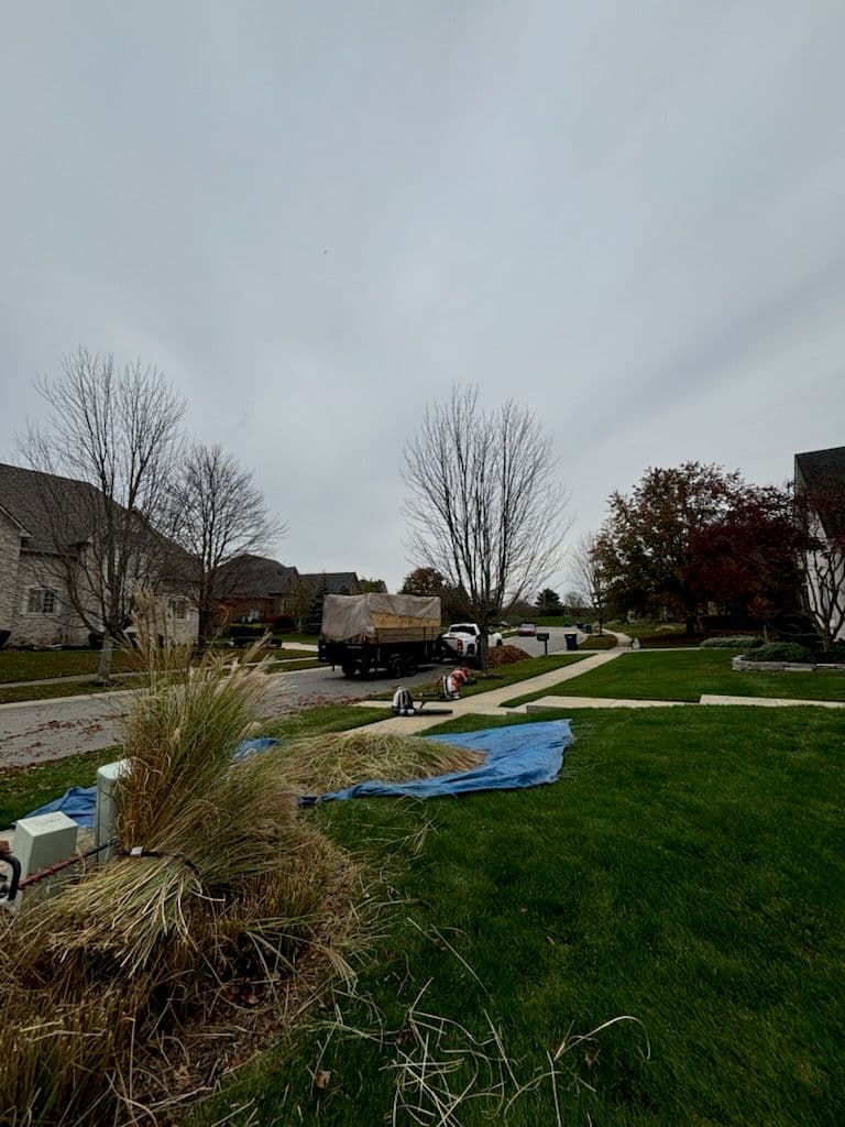 Fall Clean-Up Expertise Prepares Yards for Autumn image