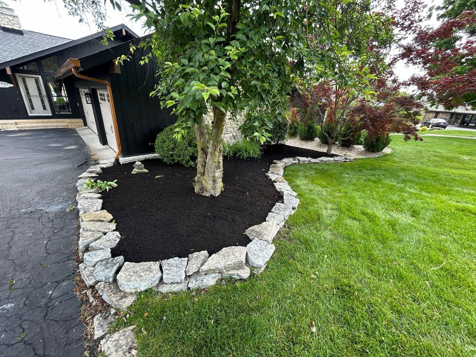 Project Noblesville Spring Cleanup and Fresh Mulch Installation image