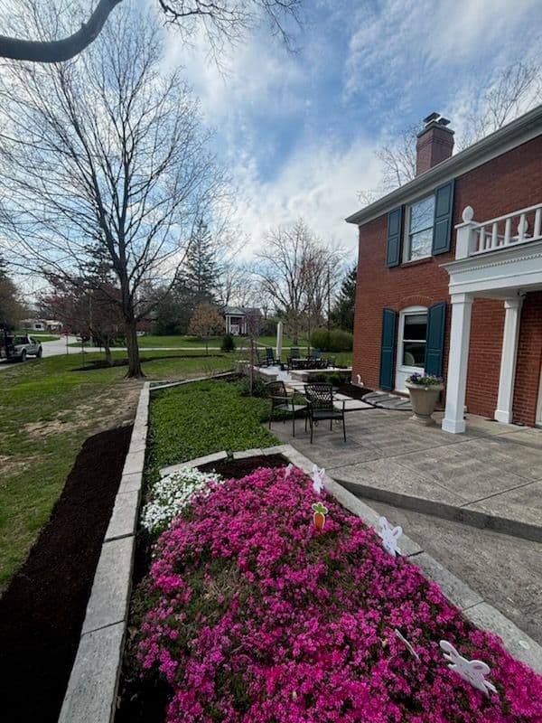 Gallery photos for Cozy Patio and Mulch Makeover in Meridian Hills: Image #1