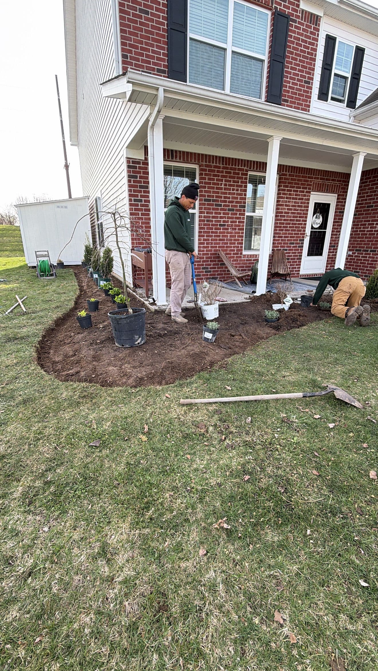 Gallery photos for Fresh Garden Bed Install Gives This Noblesville Home New Life: Image #1